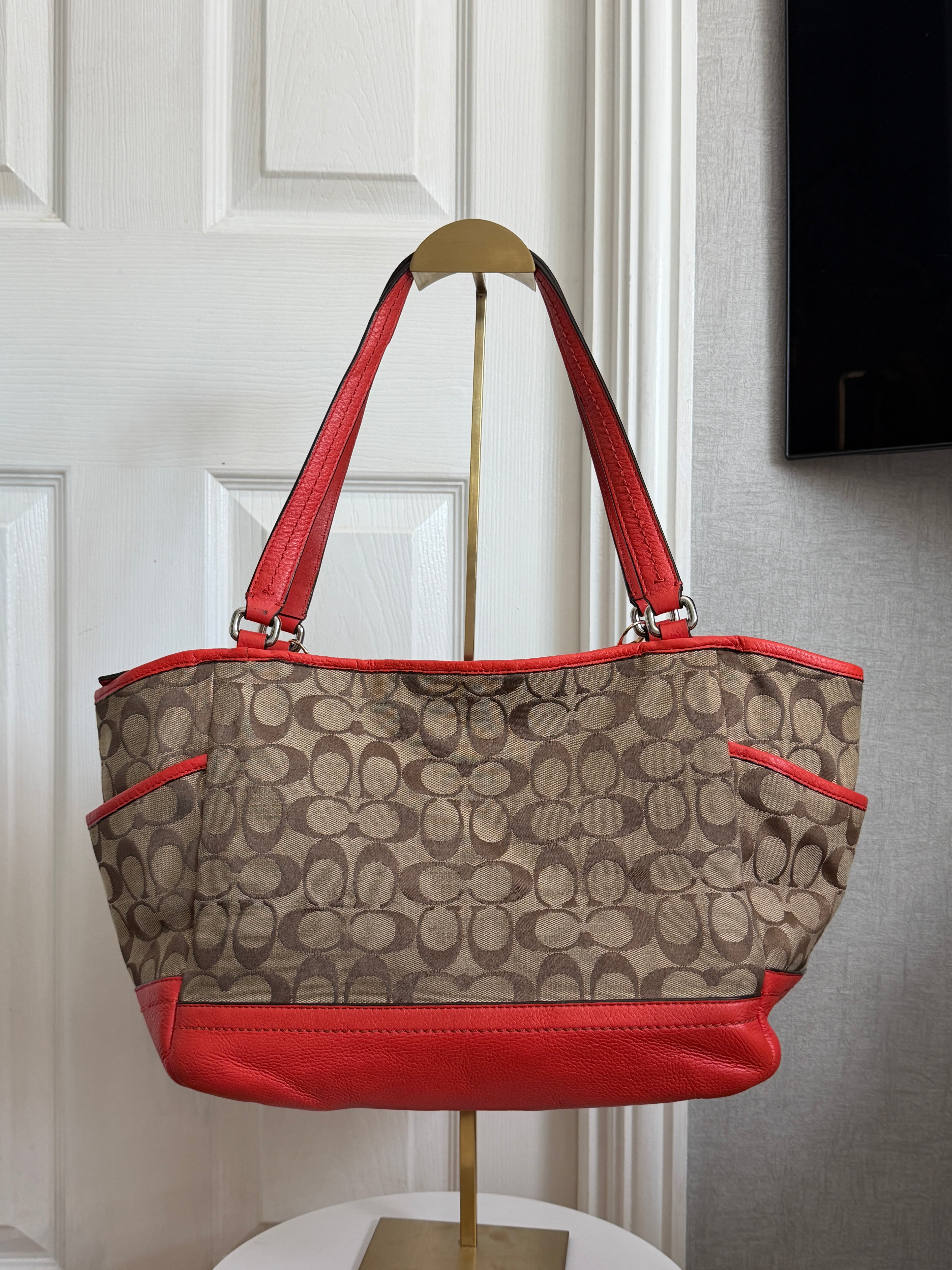 Coach park signature carrie tote