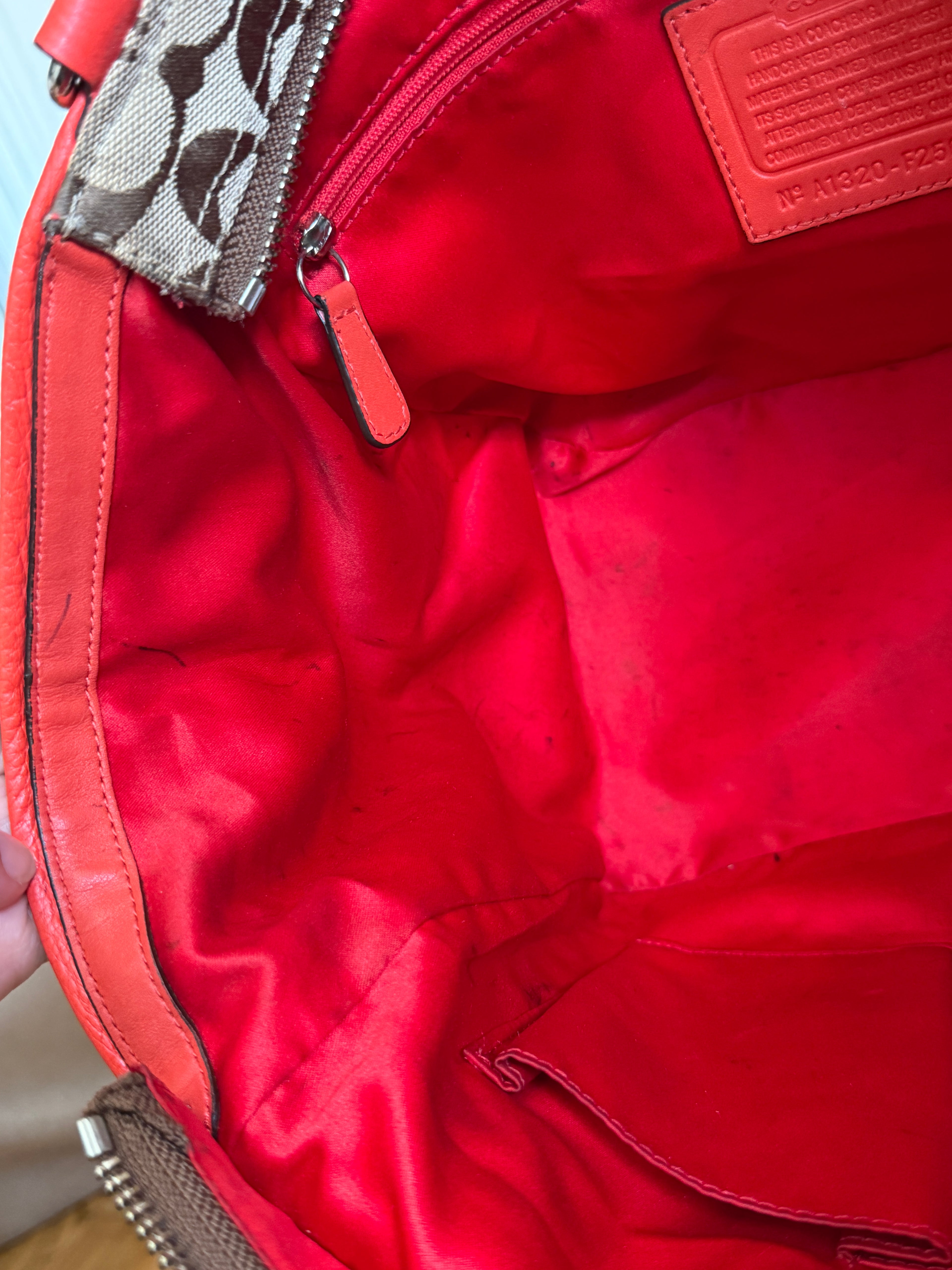 Coach park signature carrie tote