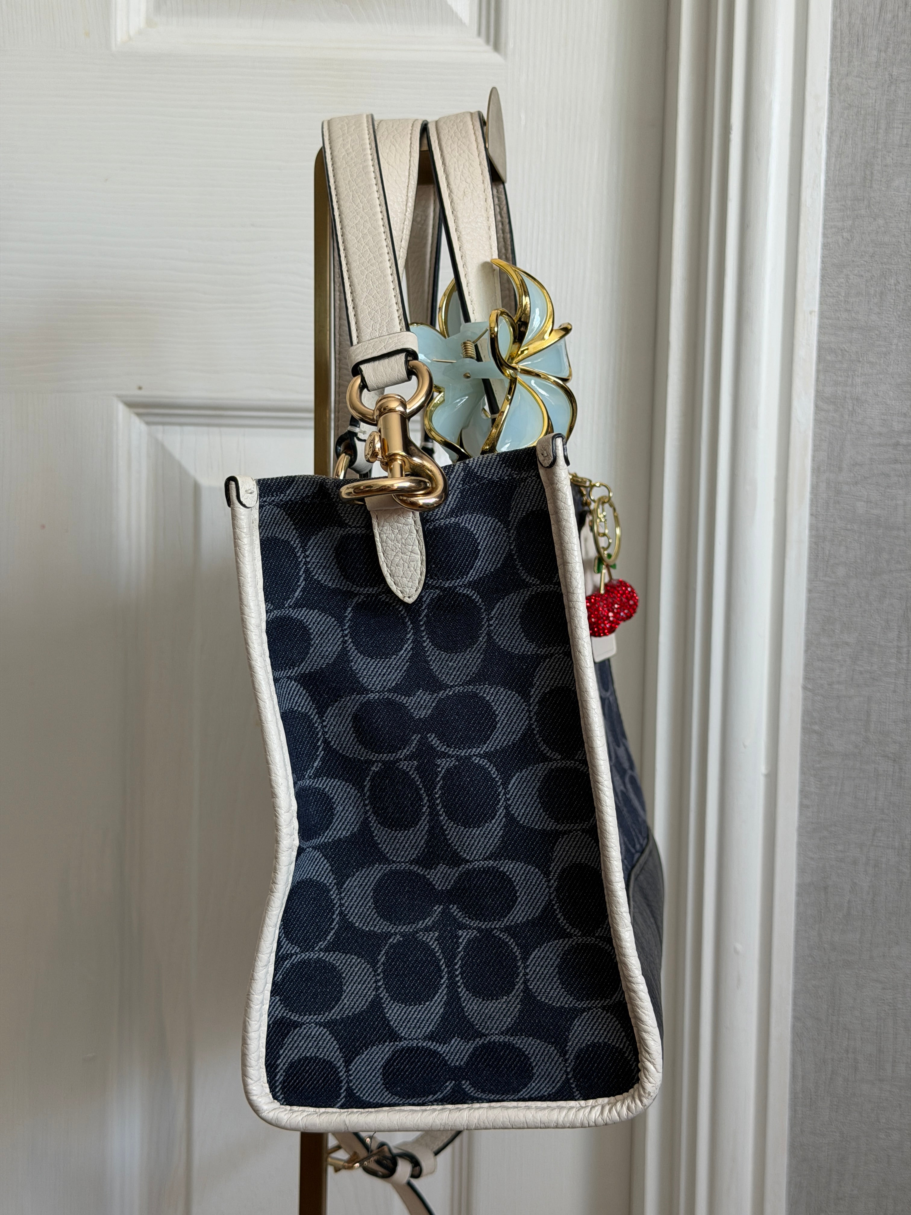 Coach Dempsey carryall in blue denim